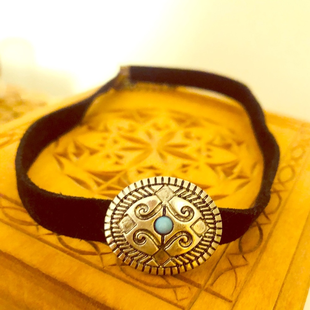 Cute chocker necklace